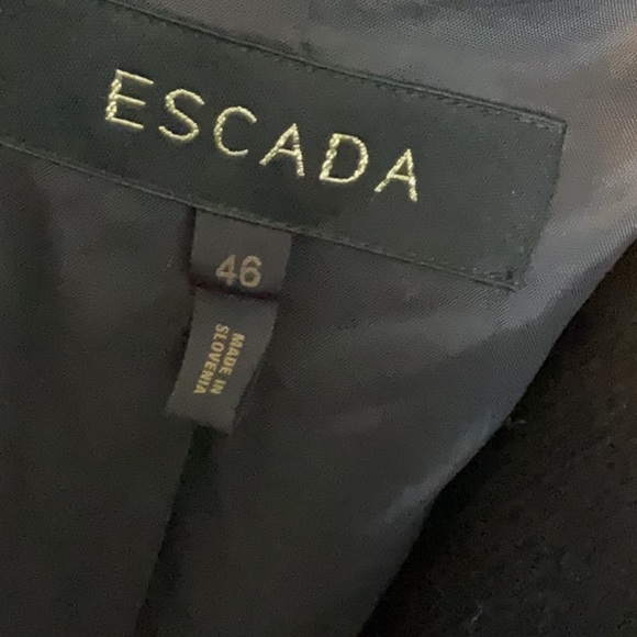 Gorgeous Escada wool blazer with Rosette closure size 46 (XL) - Picture 6 of 7